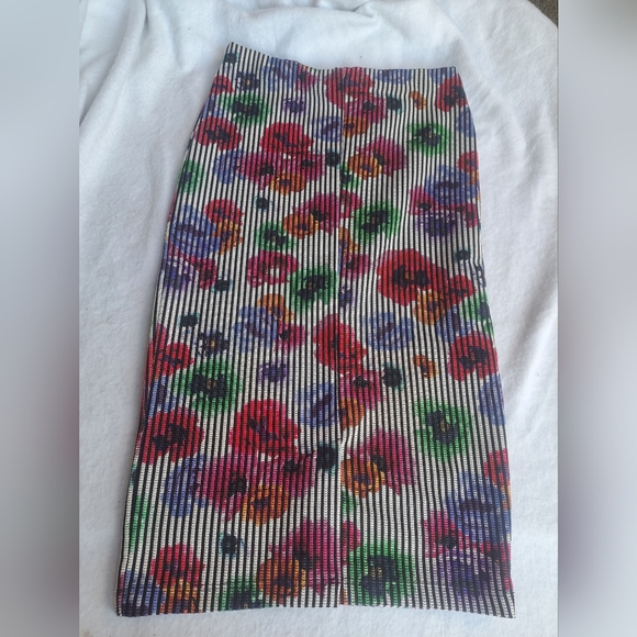 Zara patterned midi pencil skirt - Picture 4 of 5